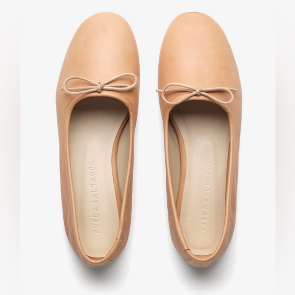 NEW IN BOX 〰️ FREDA SALVADOR roma calf leather ballet flat in camel | size 7 - Picture 3 of 6